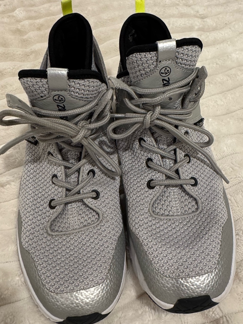 Zumba Air Classic Remix Special Edition Silver High Top Dance Sneakers 9.5